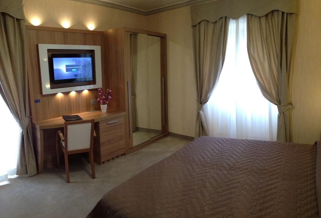 Hotel Vela D'Oro Dependence 바르돌리노 외부 사진
