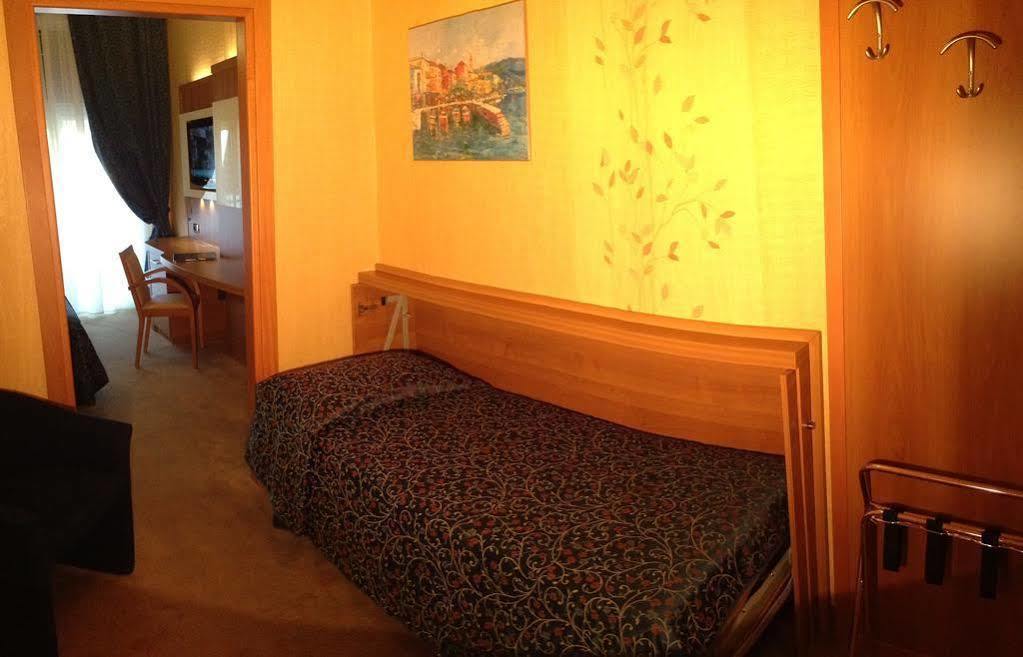 Hotel Vela D'Oro Dependence 바르돌리노 외부 사진
